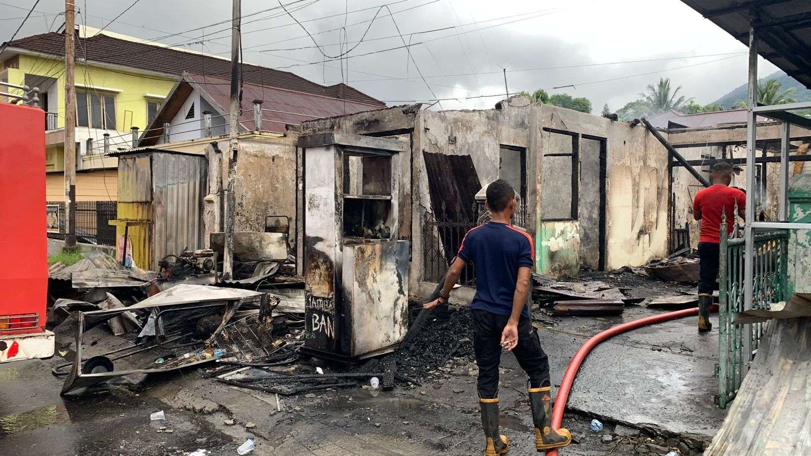 Kebakaran Hanguskan Satu Ruko di Bastiong Talangame