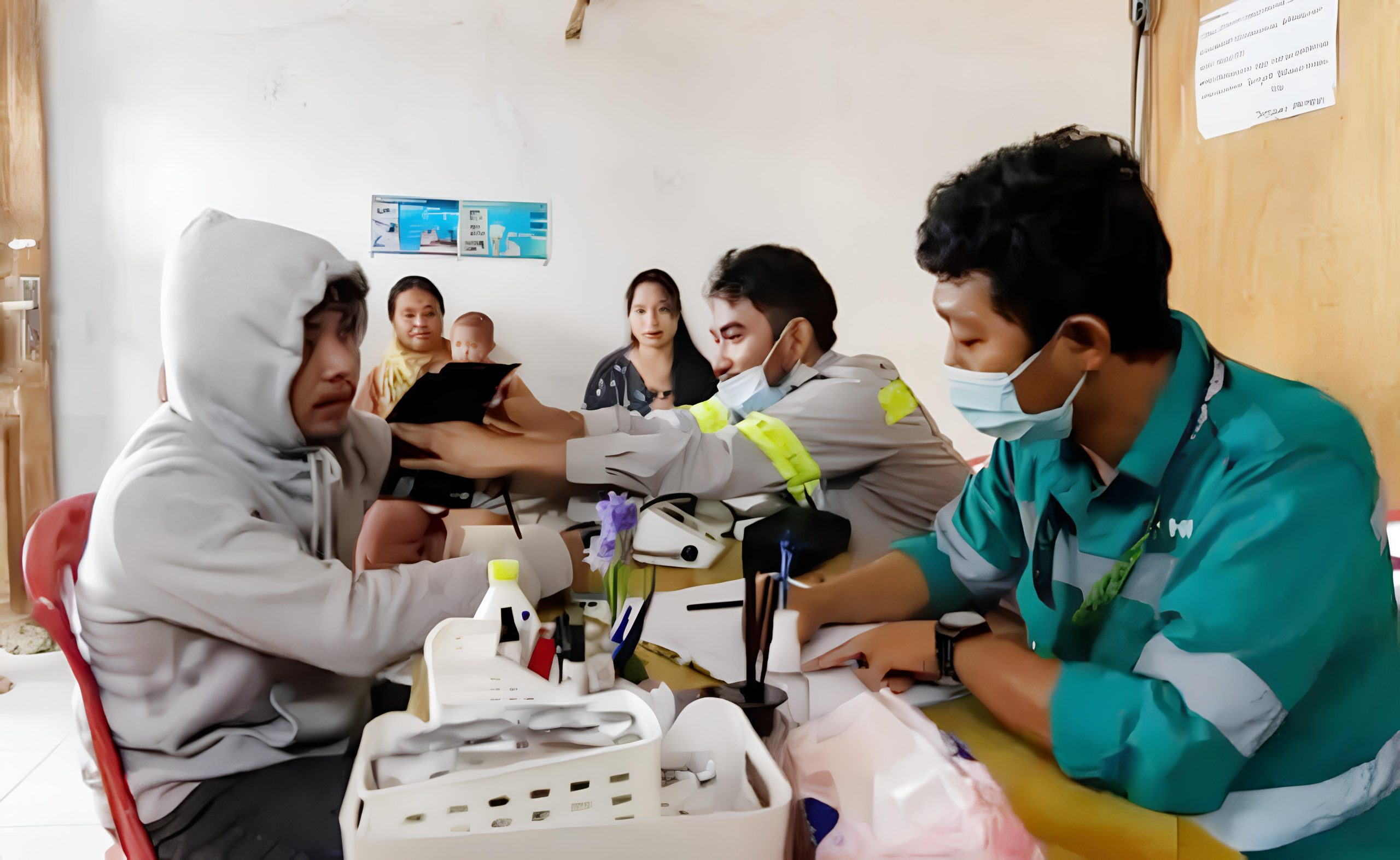 Harita Nickel Salurkan Ribuan Bantuan untuk Korban Banjir di Maluku Utara