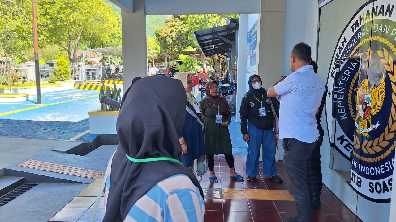 Sidang Mendadak Digelar Virtual, Keluarga 11 Warga Adat Keberatan