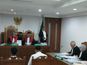 OC Kaligis Minta KPK Usut Dugaan Permainan di Kasus Tambang Halmahera Timur