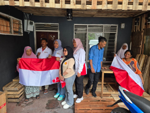 Sambut HUT RI ke-80, Gerindra Ternate Bagikan Ratusan Bendera Merah Putih
