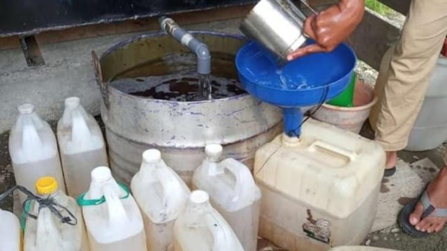 Distribusi Mandek, Minyak Tanah Jadi Barang Langka di Haltim