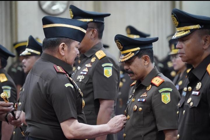 Jaksa Agung Resmi Lantik Sufari sebagai Kajati Maluku Utara
