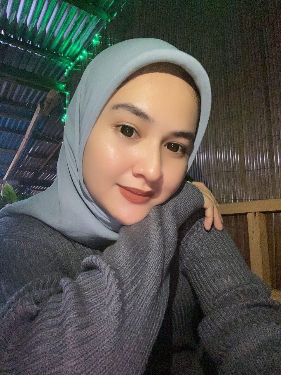 Bahasa Sosmed dan Matinya Makna Tunggal: Refleksi Saussure di Era Digital