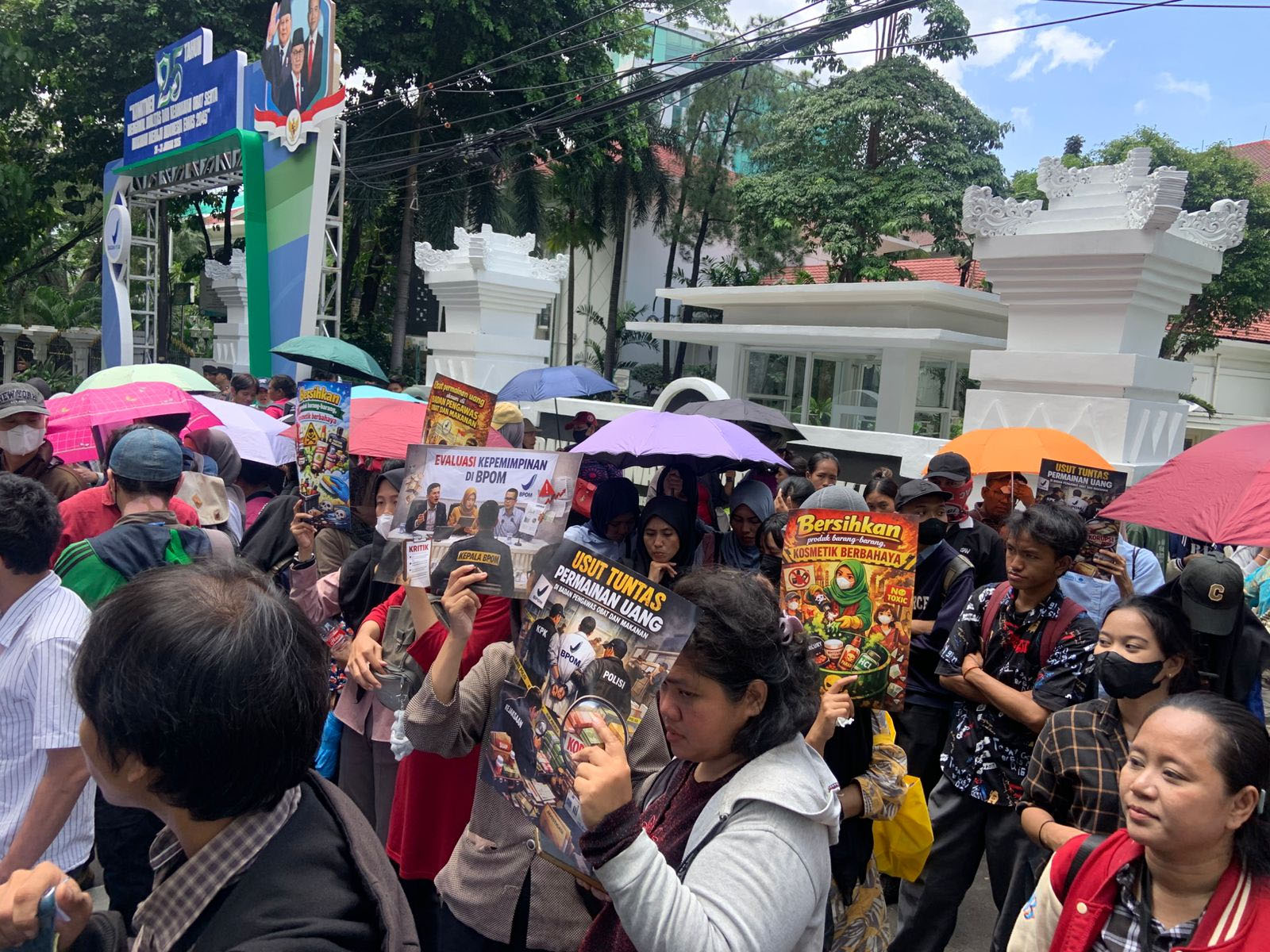 90 Kosmetik Ilegal Beredar, 26 diantaranya Mengandung Racun